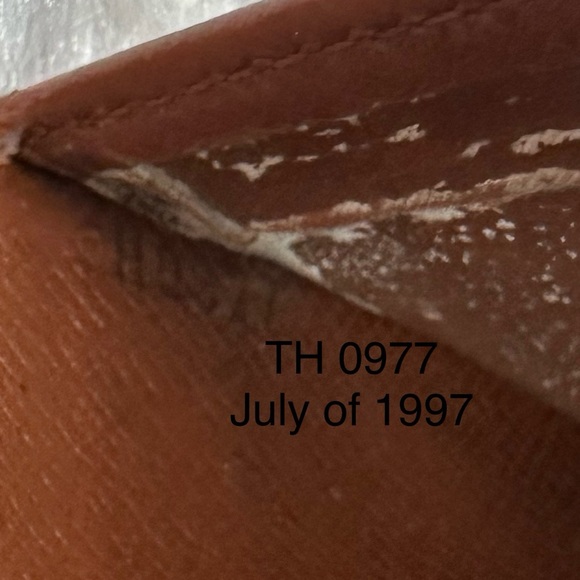 Louis Vuitton Monogram Continental Wallet Crossbody with charm - Picture 10 of 16